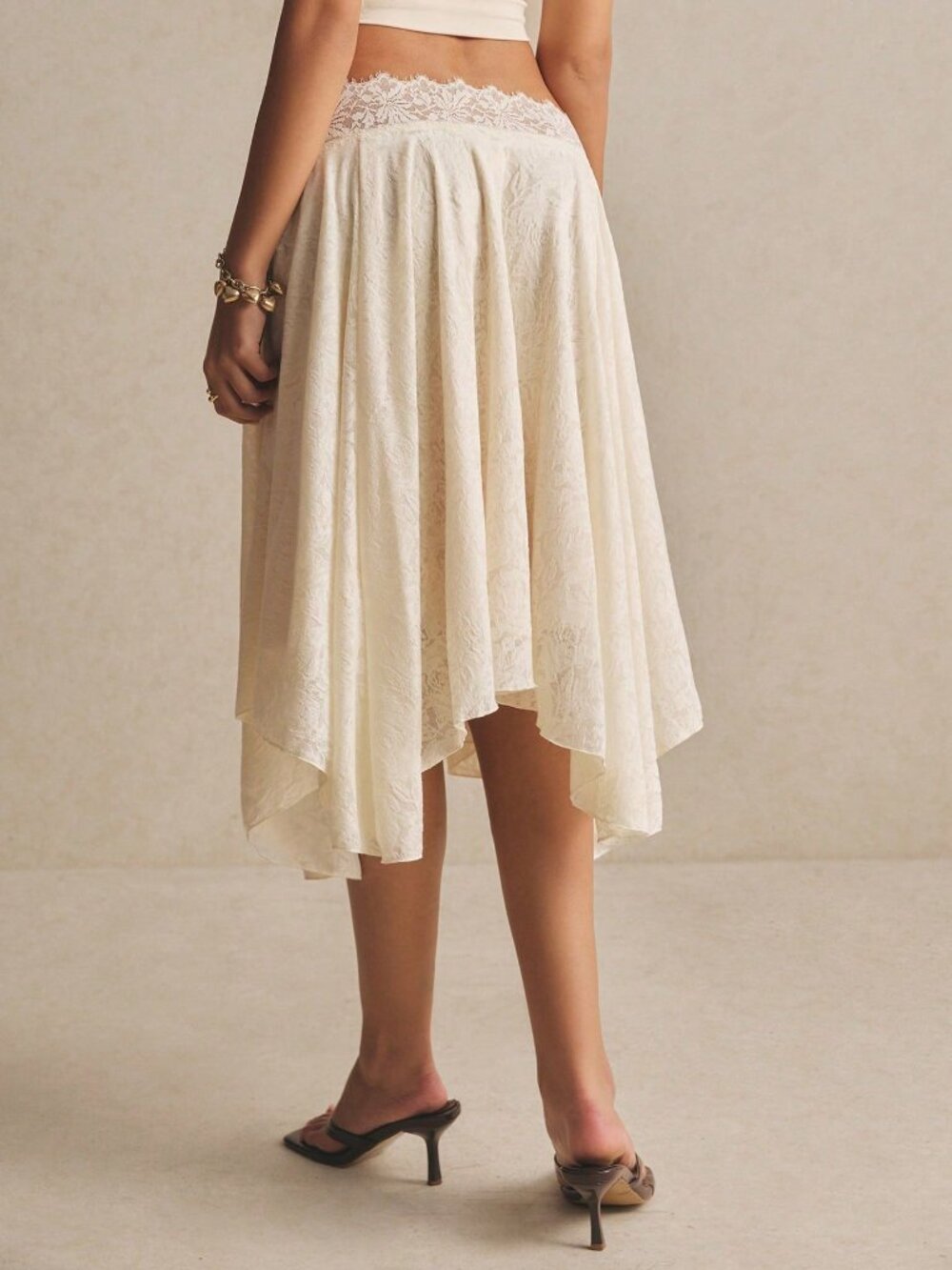 Apricot Casual Women's Elegant Asymmetrical Hem Lace Skirt - Picture 2 of 7